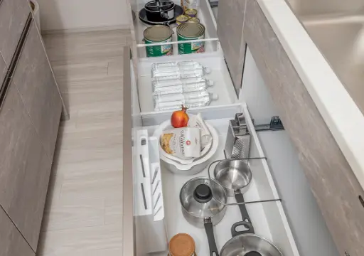 オールスライドキャビネット（巾木収納付き※食洗機下は除く）